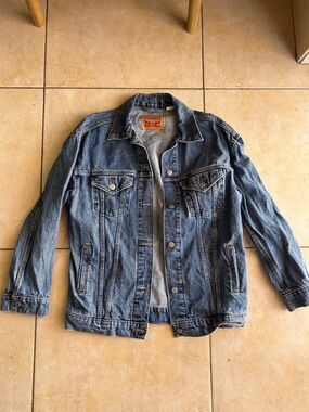 Levi's Light Blue Denim Jacket with Tan Label